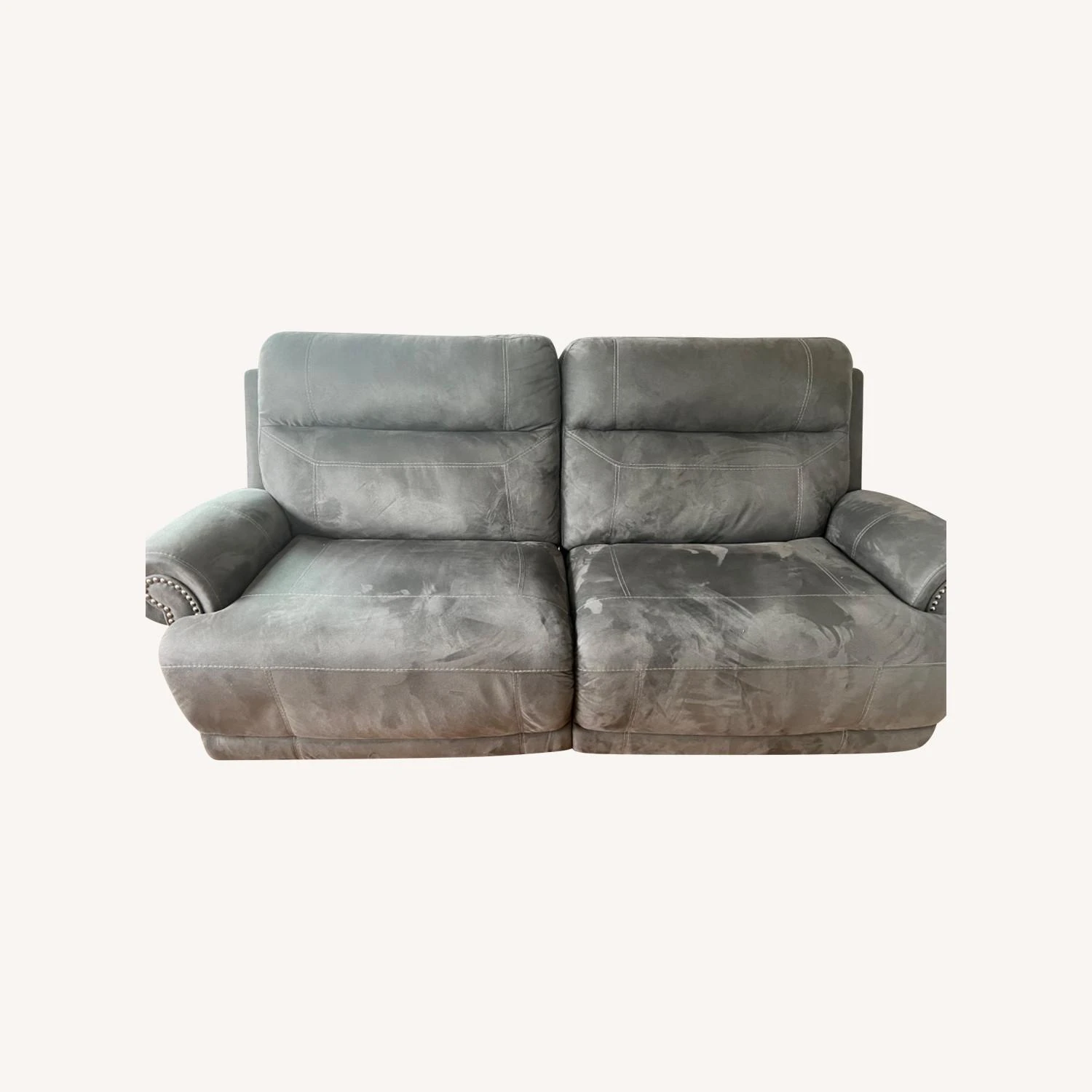 Ashley Furniture Classic Oversized Recliner 4 Ashley Furniture Classic Oversized Recliner - Image 4