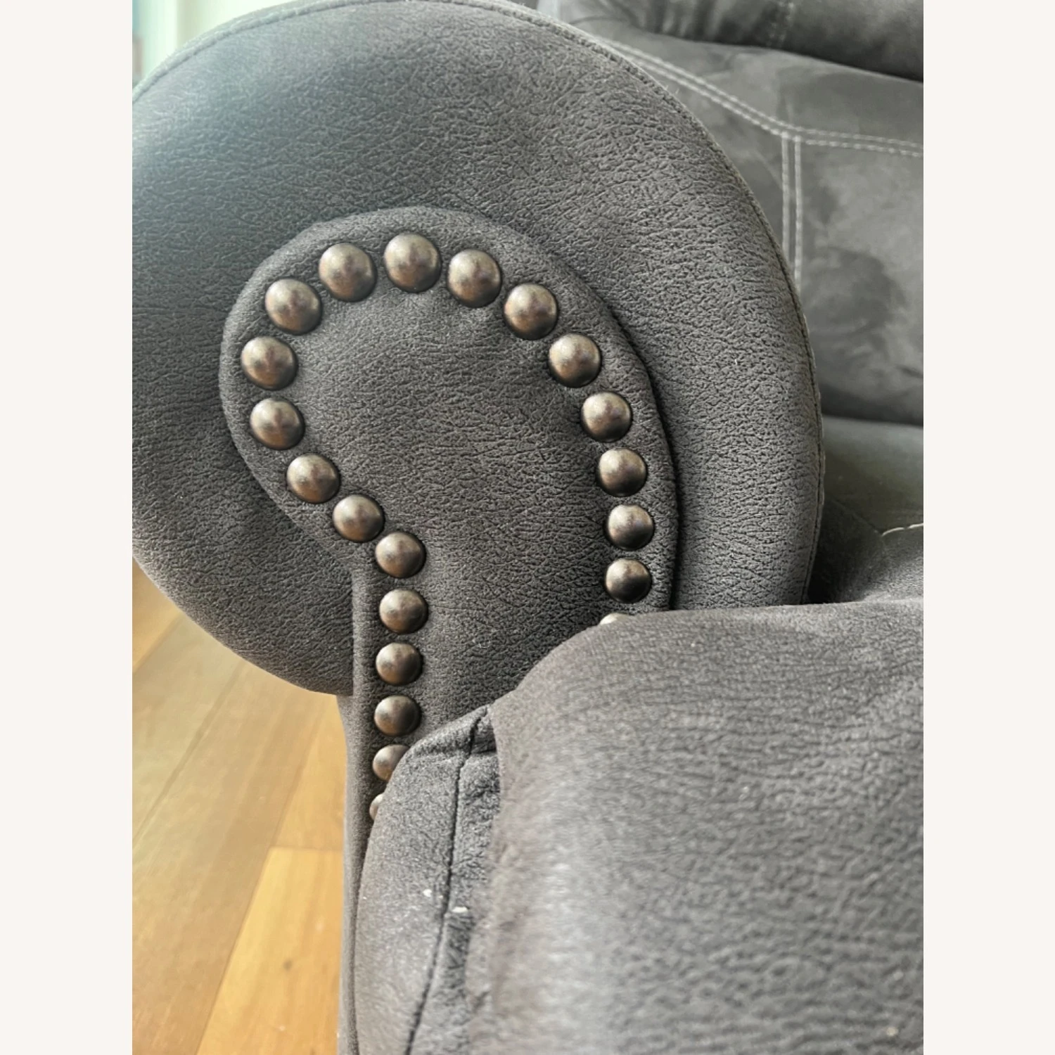 Ashley Furniture Classic Oversized Recliner 6 Ashley Furniture Classic Oversized Recliner - Image 6