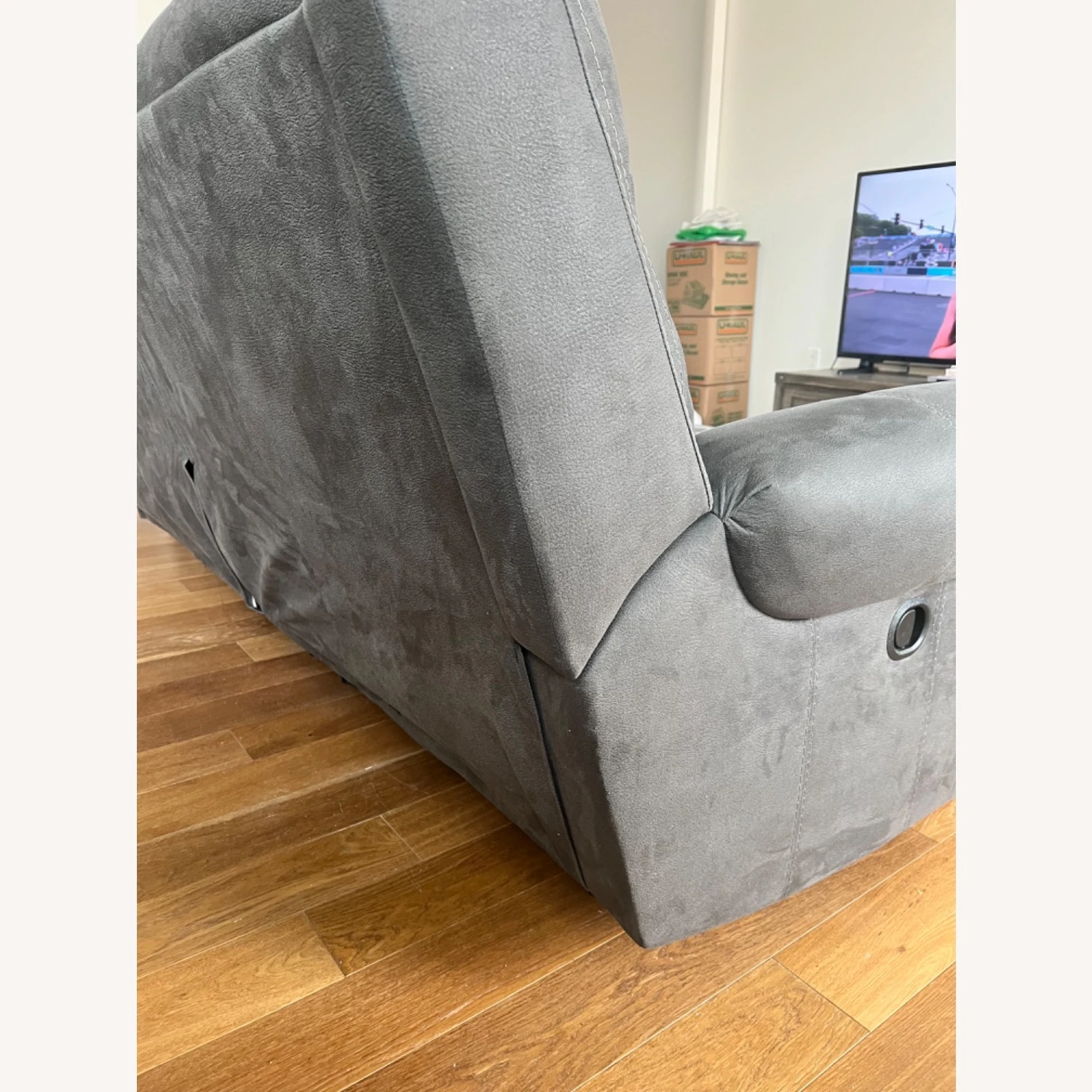 Ashley Furniture Classic Oversized Recliner 7 Ashley Furniture Classic Oversized Recliner - Image 7