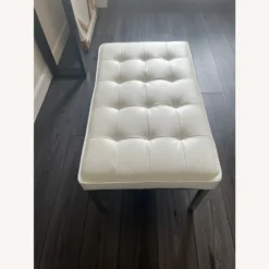 Bench In Vinyl - 1500 1500 frame 0 1627