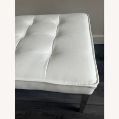 Bench In Vinyl - 1500 1500 frame 0 1628