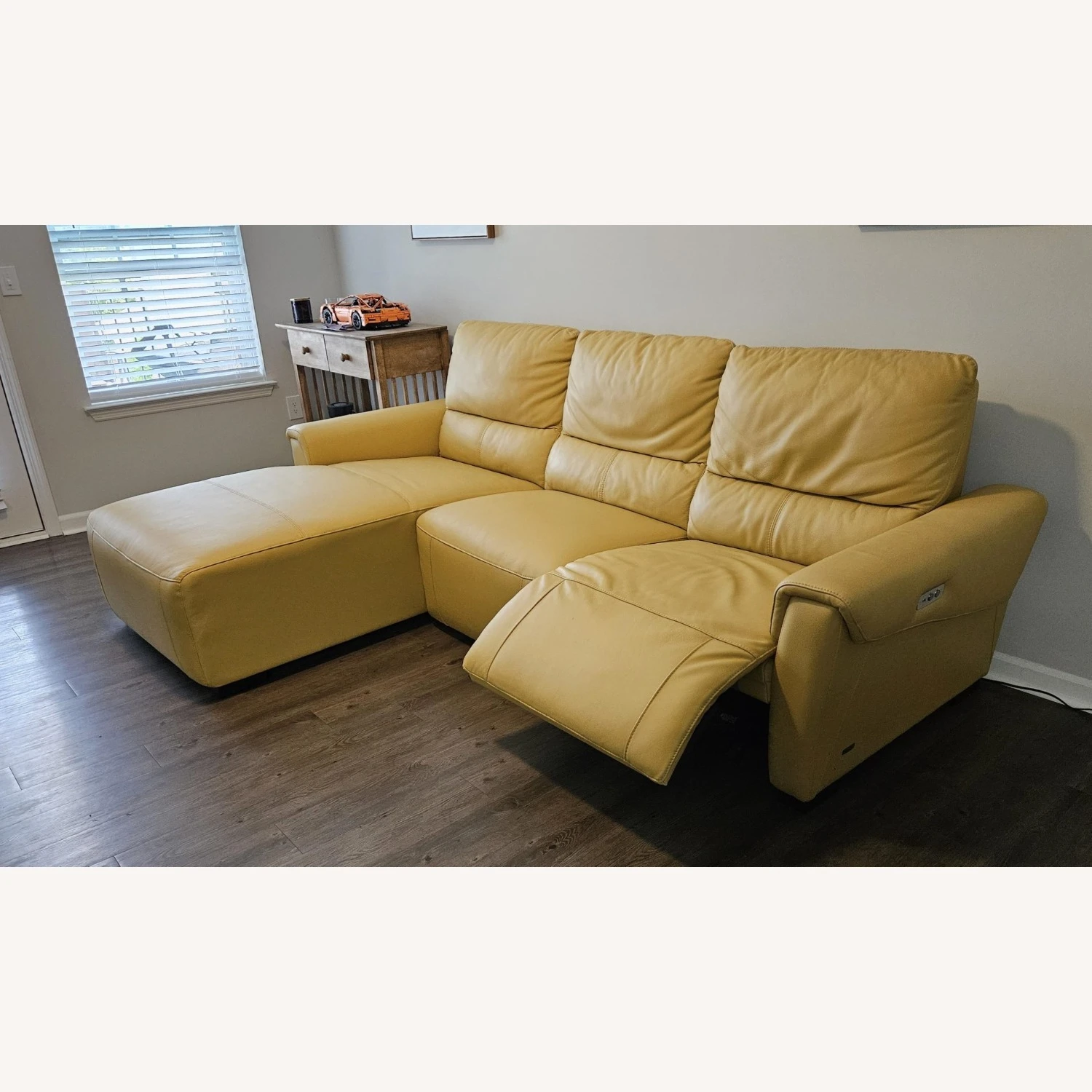 Minnich Reclining Leather Sectional Sofa 3 Minnich Reclining Leather Sectional Sofa - Image 3