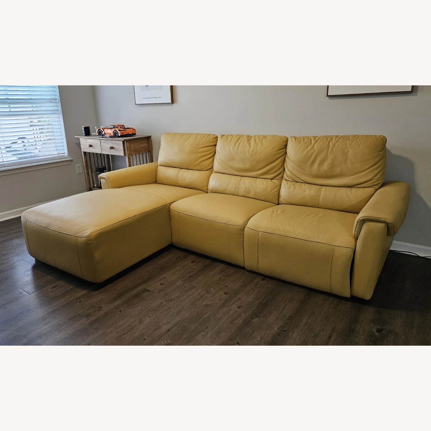 Minnich Reclining Leather Sectional Sofa 6 Minnich Reclining Leather Sectional Sofa - Image 6